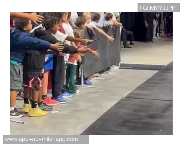 惨败快船后龙狮反思赛季表现第三节如镜子揭示团队差距与不足 惨败快船后龙狮反思赛季表现第三节如镜子揭示团队差距与不足