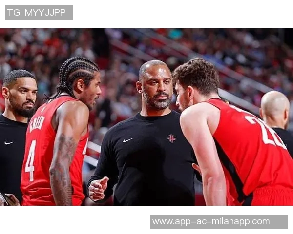 鹈鹕主帅称赞费尔斯表现出色攻防两端展现年轻球员的无限潜力 鹈鹕主帅称赞费尔斯表现出色攻防两端展现年轻球员的无限潜力