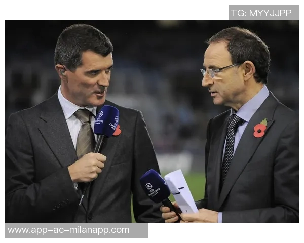 基恩与卡拉格在播客节目中巧遇撞衫引发笑料一脸懵的瞬间 基恩与卡拉格在播客节目中巧遇撞衫引发笑料一脸懵的瞬间