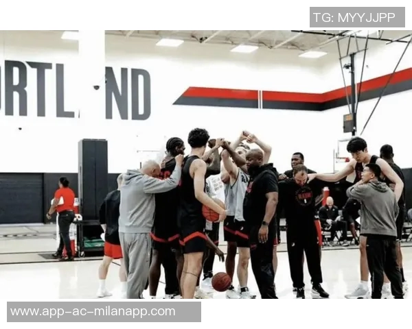 杨瀚森与克林根联手打造内线防线共同提升球队竞争力