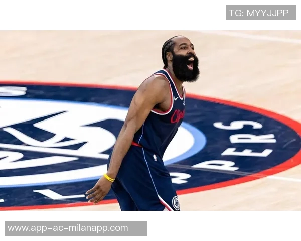 米切尔称假期归来全队专注老将哈登展现职业素养引领团队